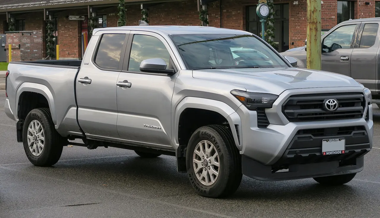 2025 Toyota Tacoma SR5 Double Cab 4x4